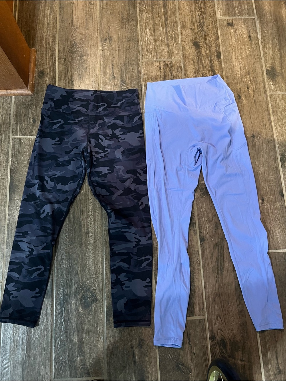 Women’s size S High-Waist Active Leggings - Black Camo & Lavender